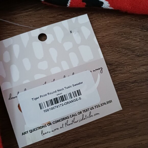 Simplee Tiger Orange Sweater Woman Size Small New - Picture 5 of 6